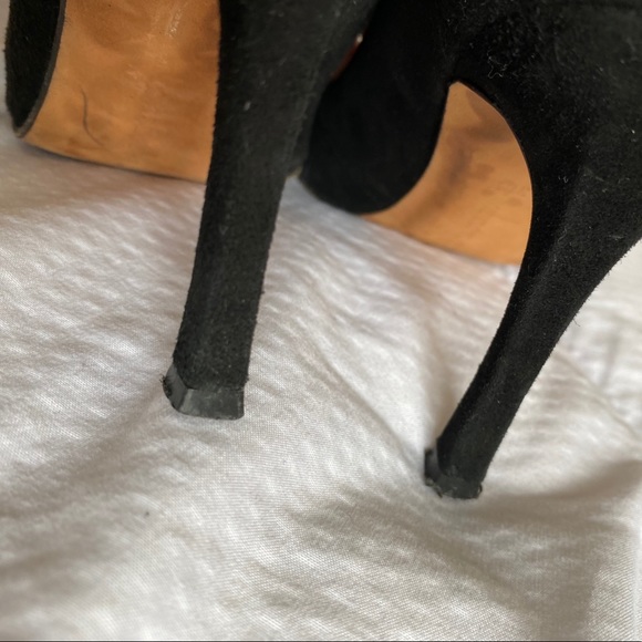 Suede Manolo Blahnik Heels w/ Flower Detail - Picture 3 of 6